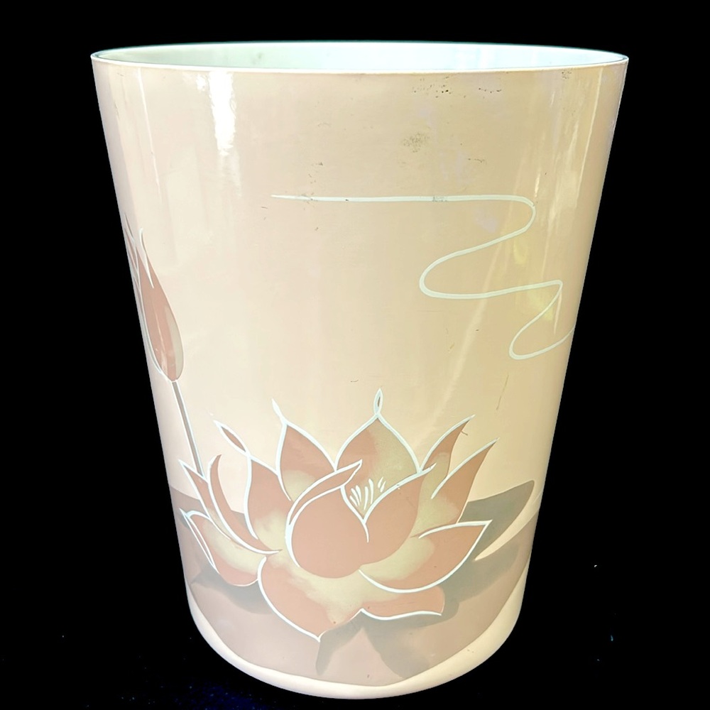 Vintage 9.5 inch melamine lotus flower design waste basket made in Japan